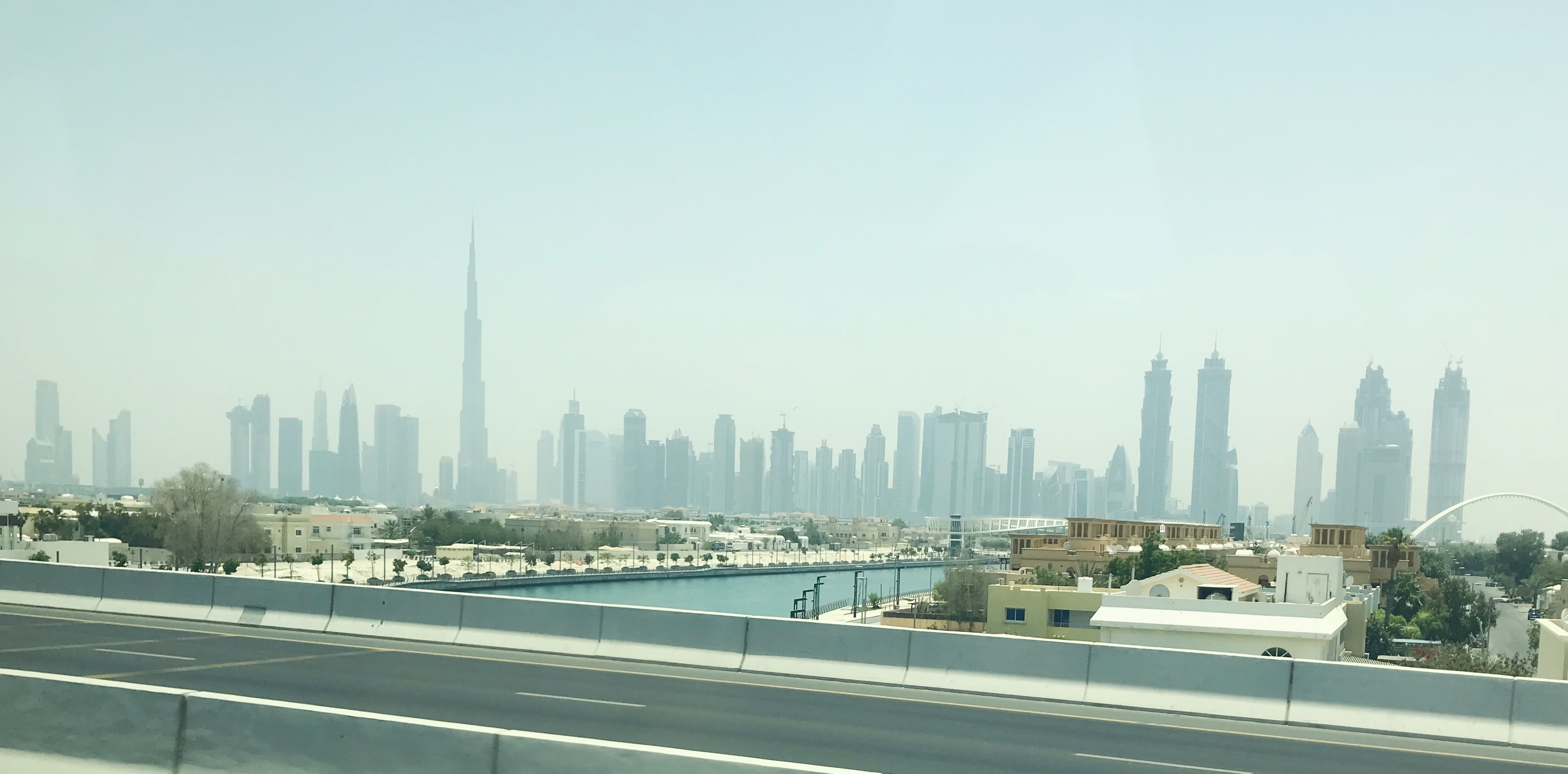 How much a real estate broker makes in Dubai?